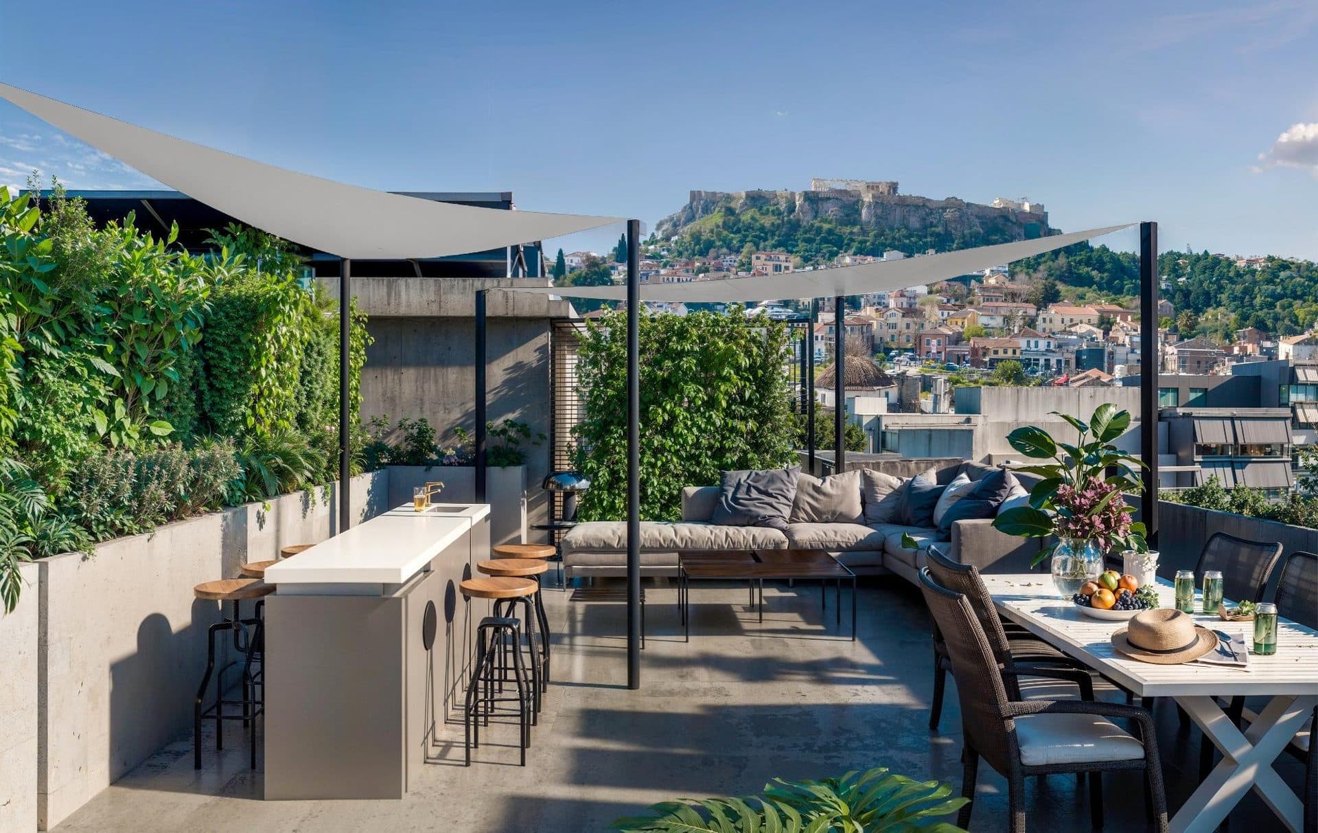 ATHINUM 6 — Rooftop acropolis view