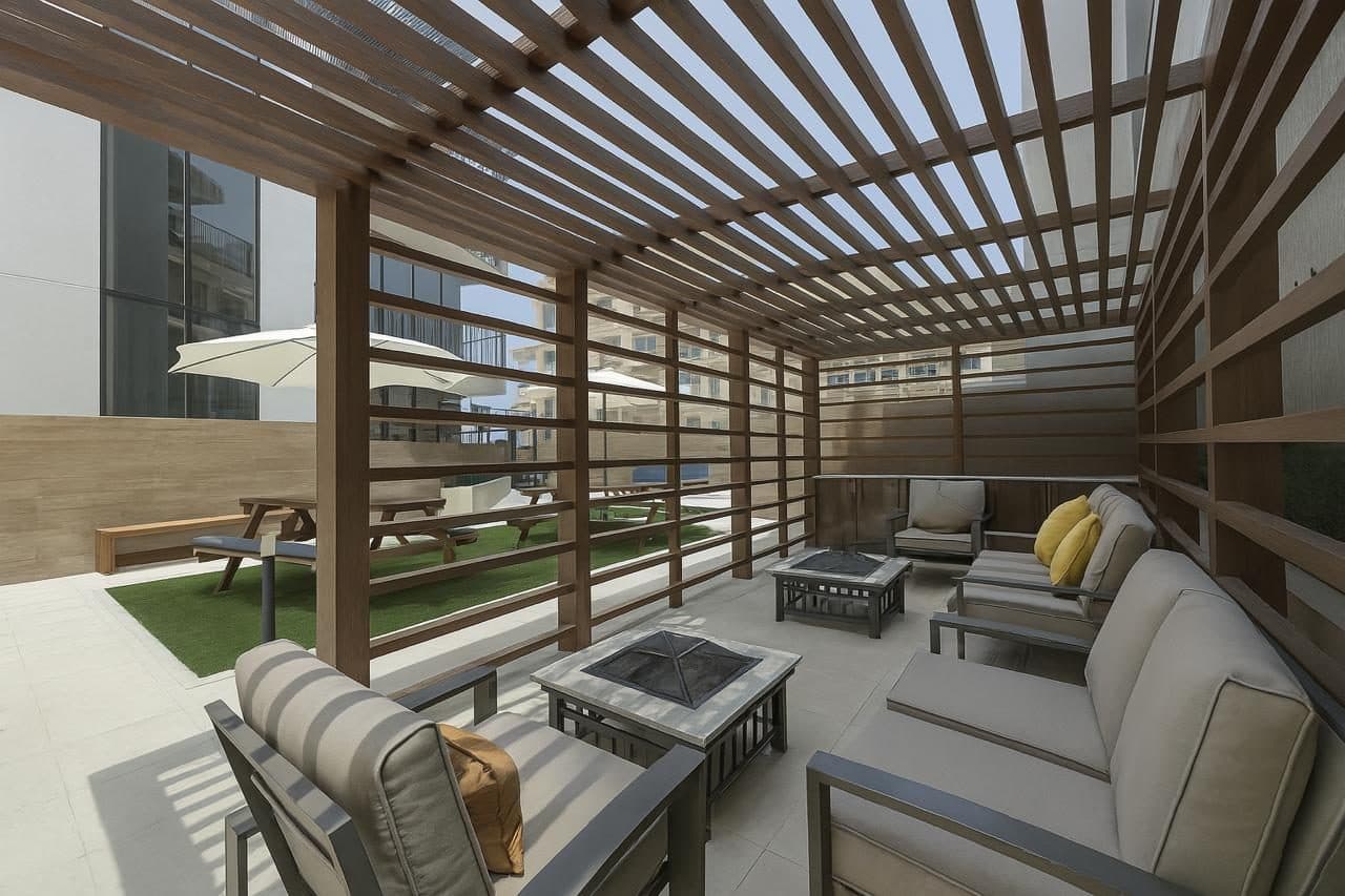 Q Gardens Boutique Residence — Rooftop lounge real