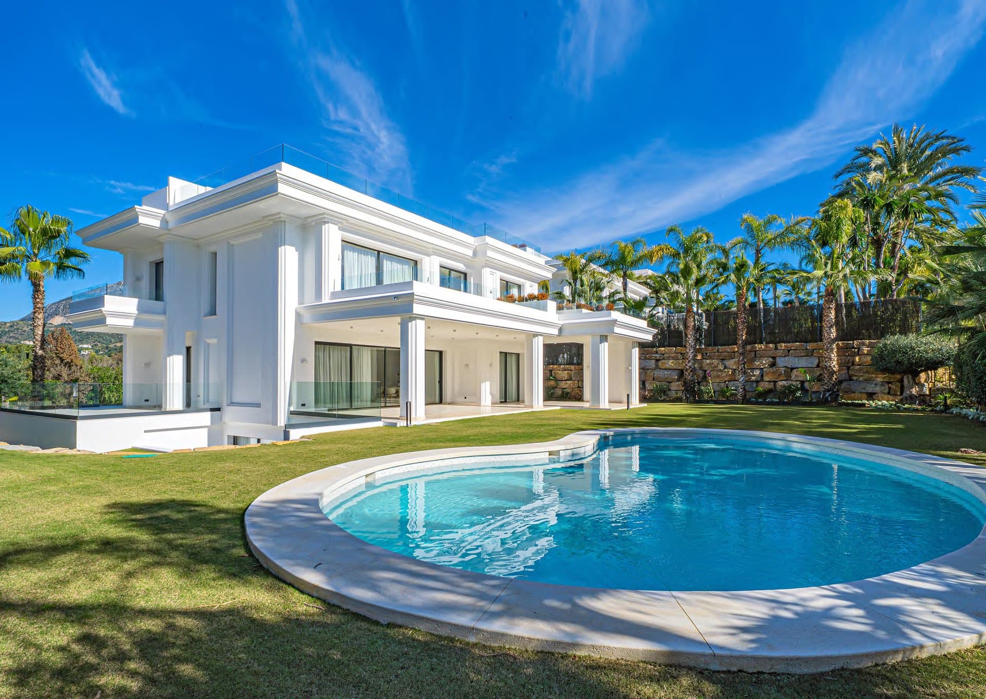 Villas Lomas — Exterior hero